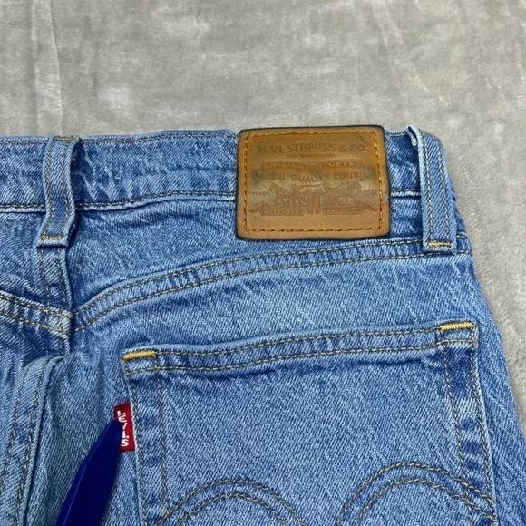 Levi's Wedgie Straight Jeans High Rise Button Fly Denim Casual Sz 26 Grunge Boho - Picture 13 of 14